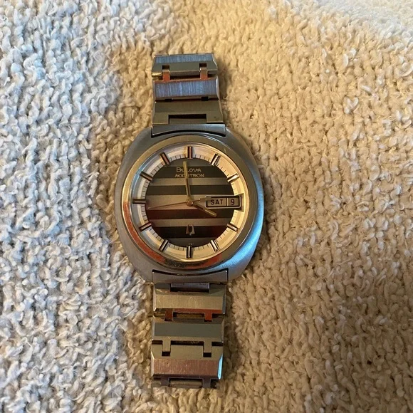 1974 BULOVA Accurton Vintage Day Date Retro Mens Stainless Steel Watch - Picture 11 of 14